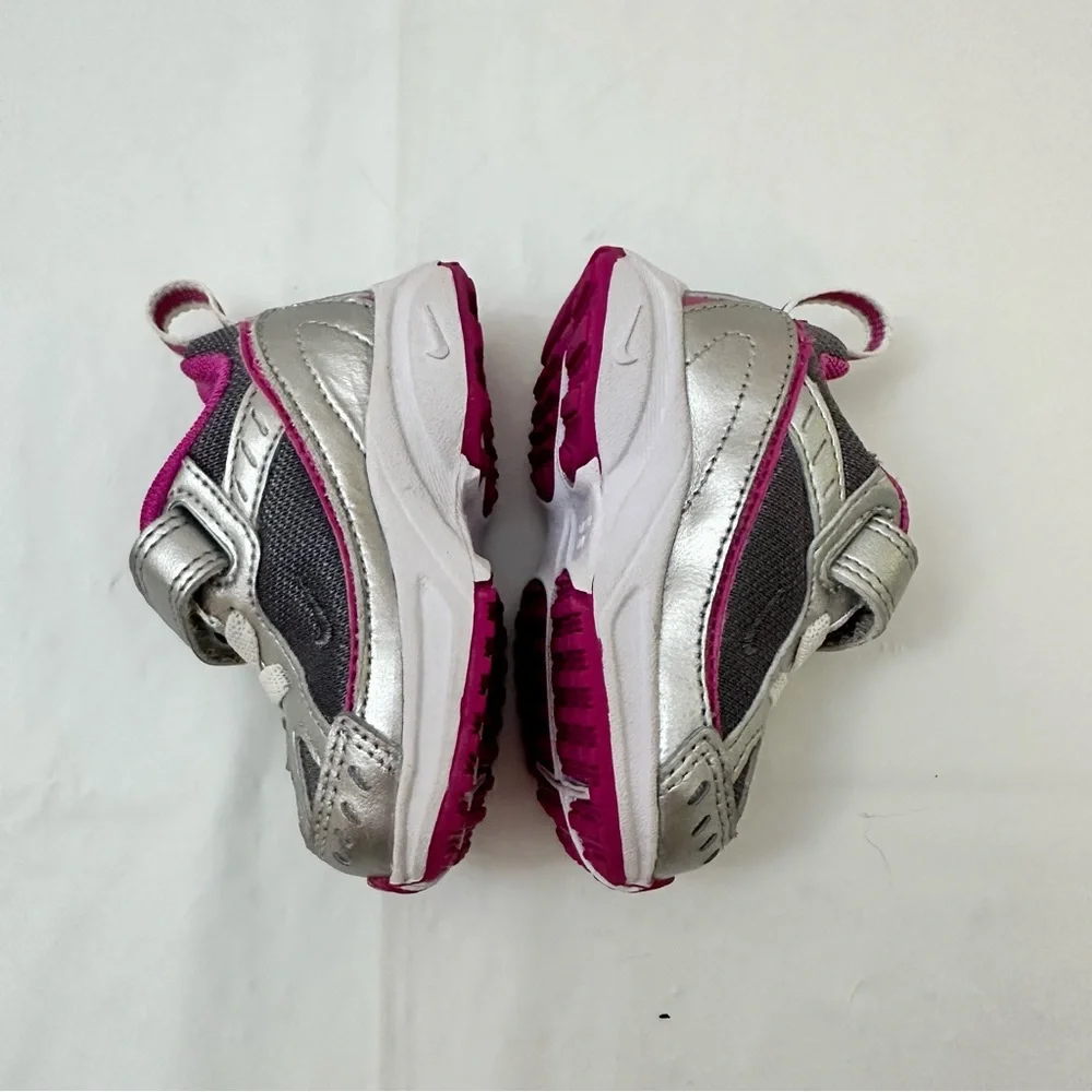 Nike‎ Kids Sneakers - Silver and Pink